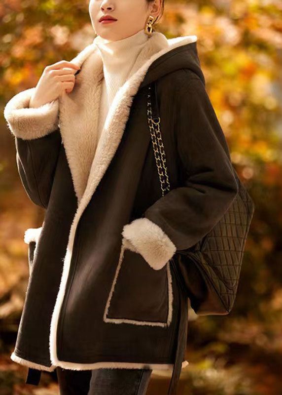 Effortlessly Elegant Coat with a Timeless Design