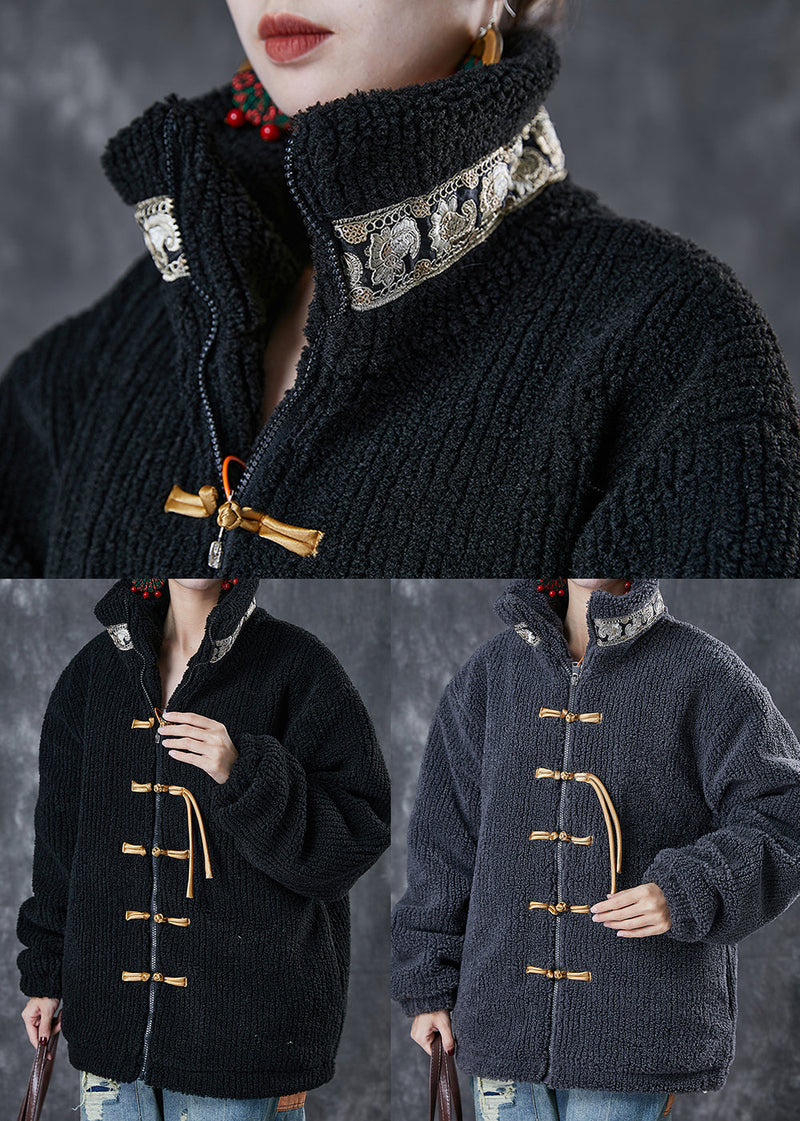 Beautifully Finished Coat in a Timeless Design