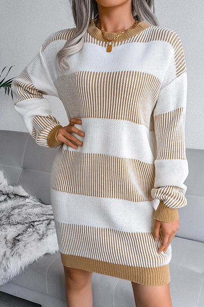 Effortlessly Elegant Sweater with a Timeless Design