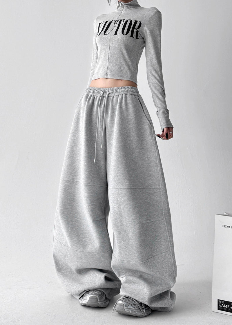 Well Tailored Pants with a Graceful Silhouette