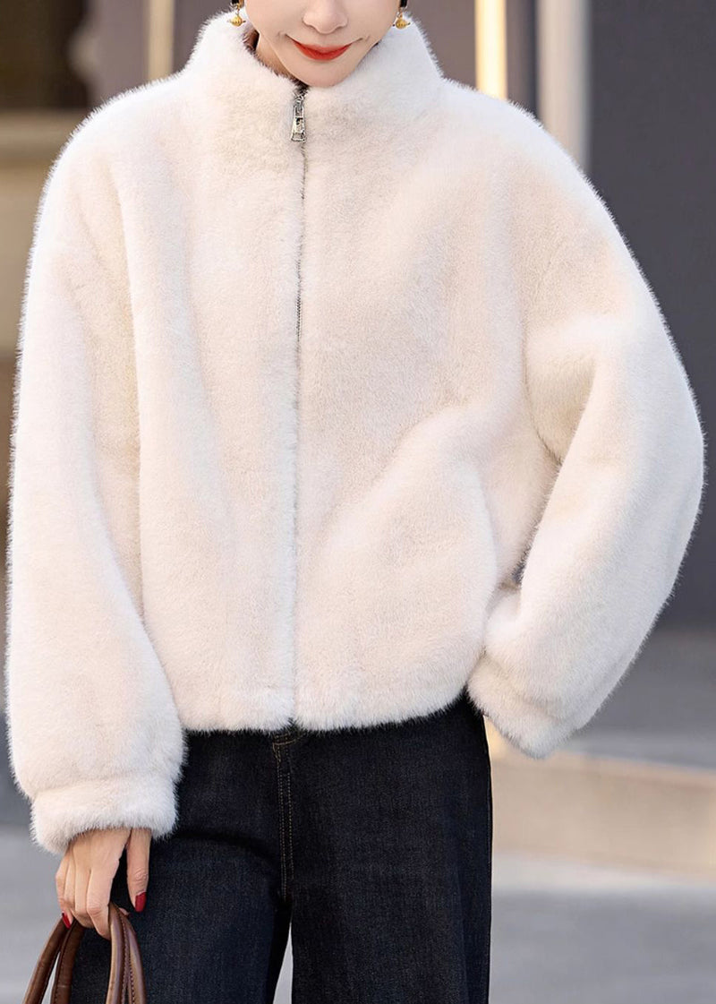 Elegantly Styled Coat for Everyday Wear