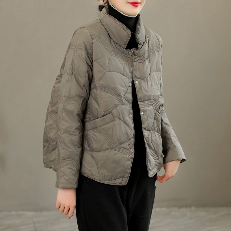 Well Tailored Coat with a Graceful Silhouette