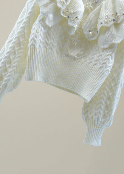 Effortlessly Elegant Sweater with a Timeless Design