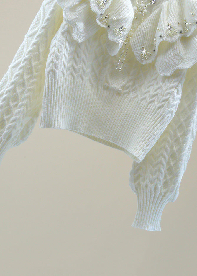 Effortlessly Elegant Sweater with a Timeless Design