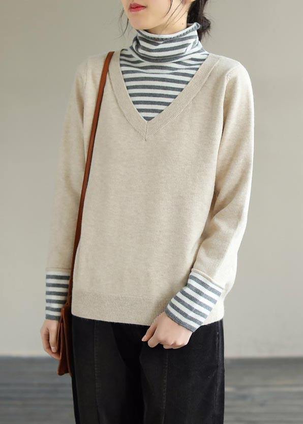 Sophisticated Blouse with a Clean Classic Look