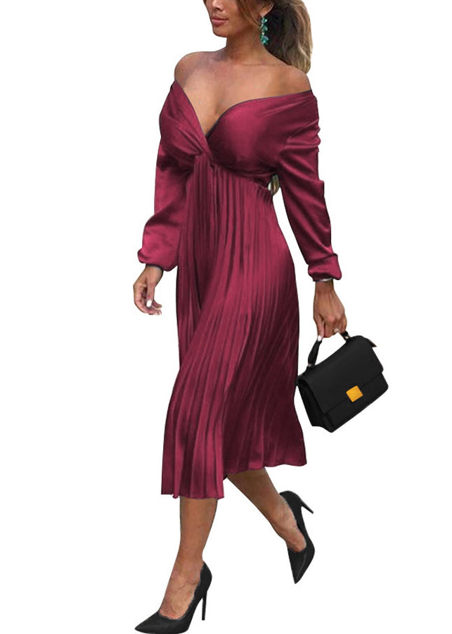 Well Tailored Dress with a Graceful Silhouette