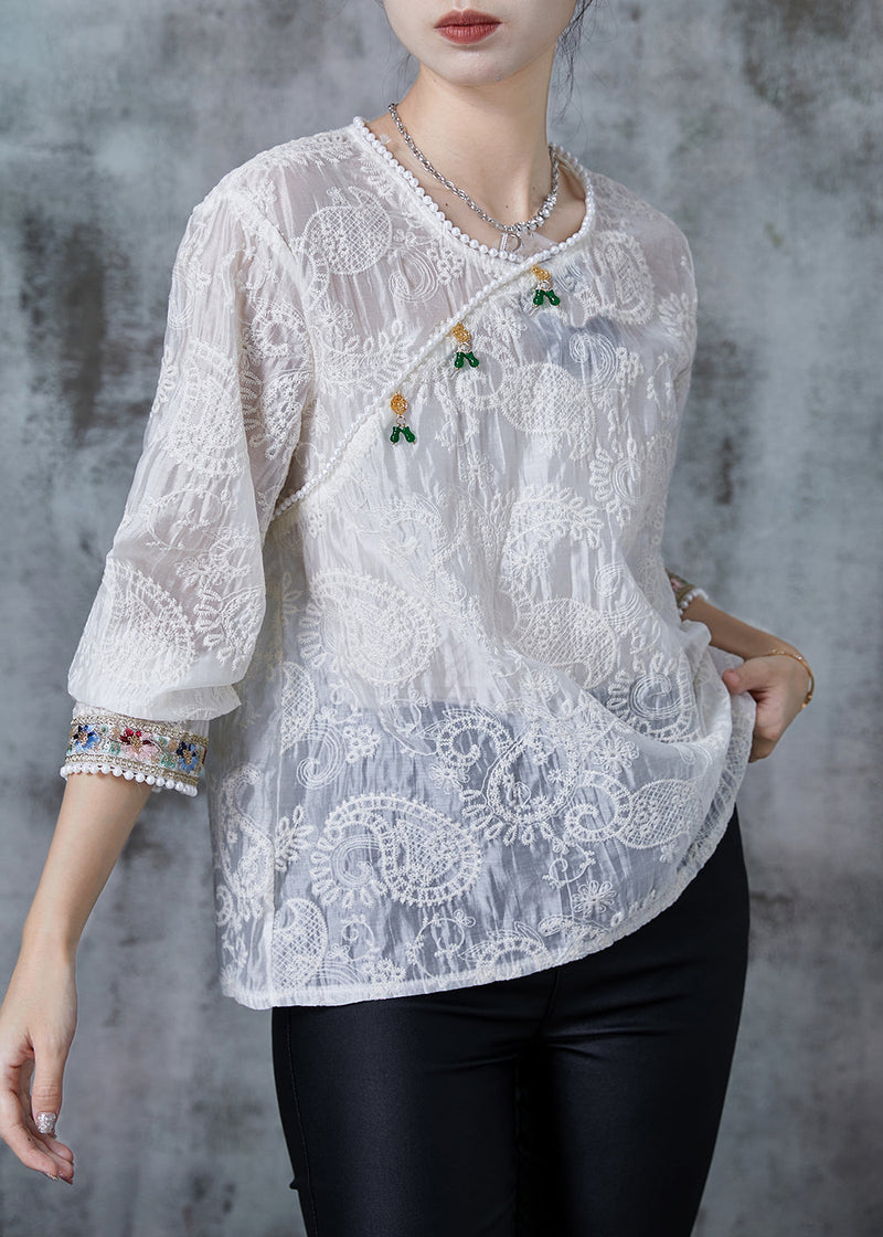 Classic Vintage Shirt with a Flattering Fit