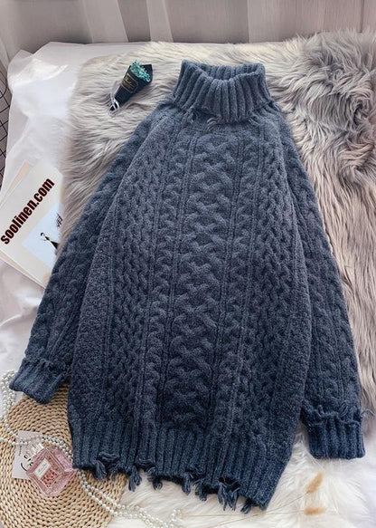 Classic Vintage Sweater with a Flattering Fit