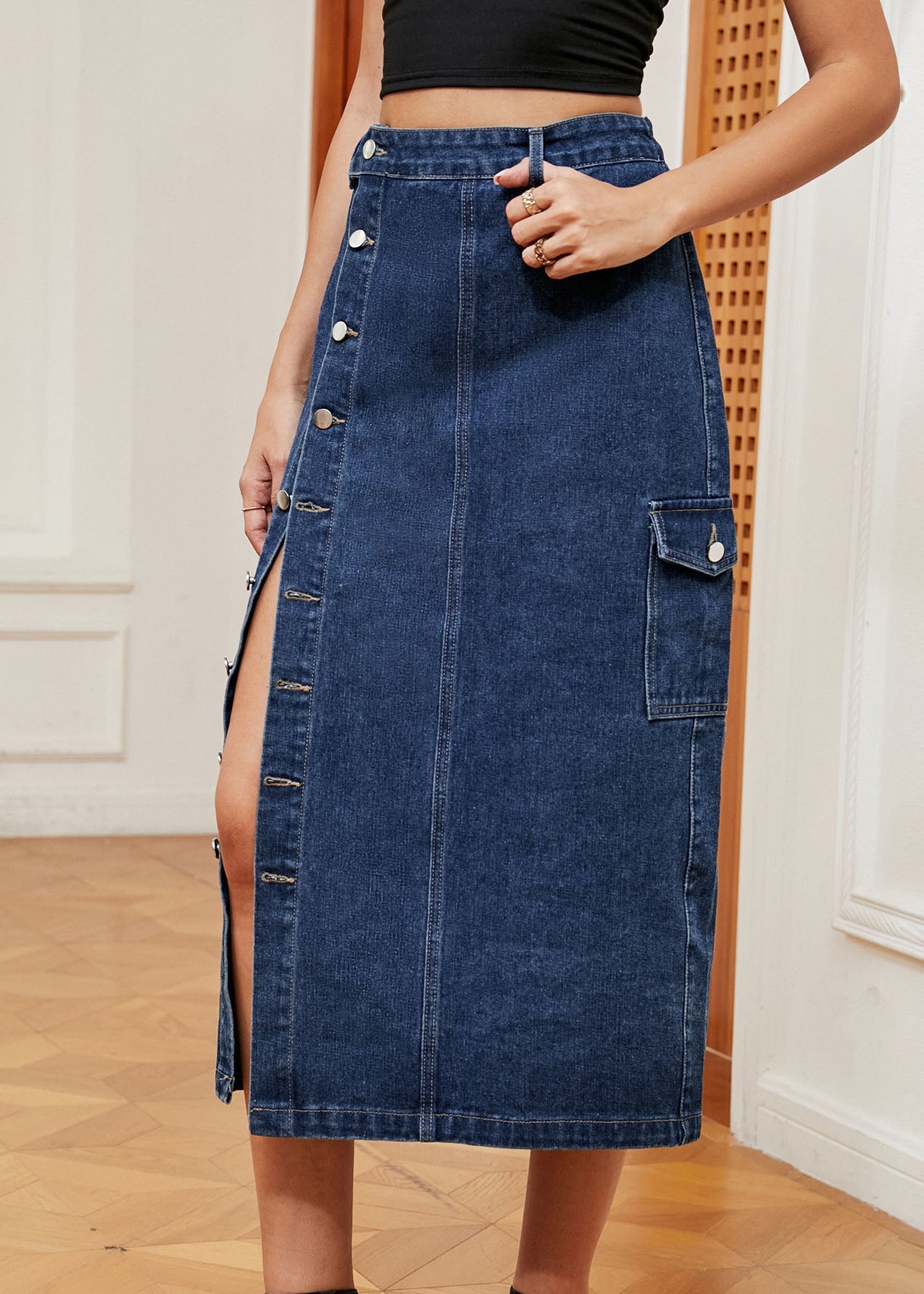 Effortlessly Elegant Garment with a Timeless Design