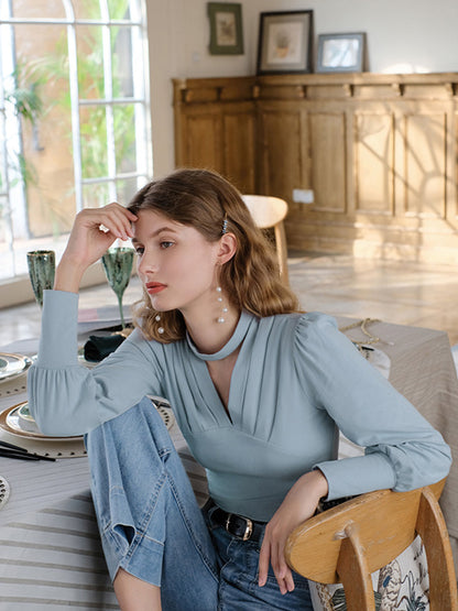 Classic Vintage Blouse with a Flattering Fit