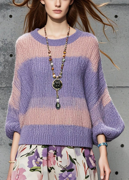 Classic Vintage Sweater with a Flattering Fit