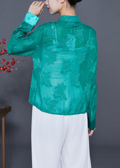 Effortlessly Elegant Top with a Timeless Design