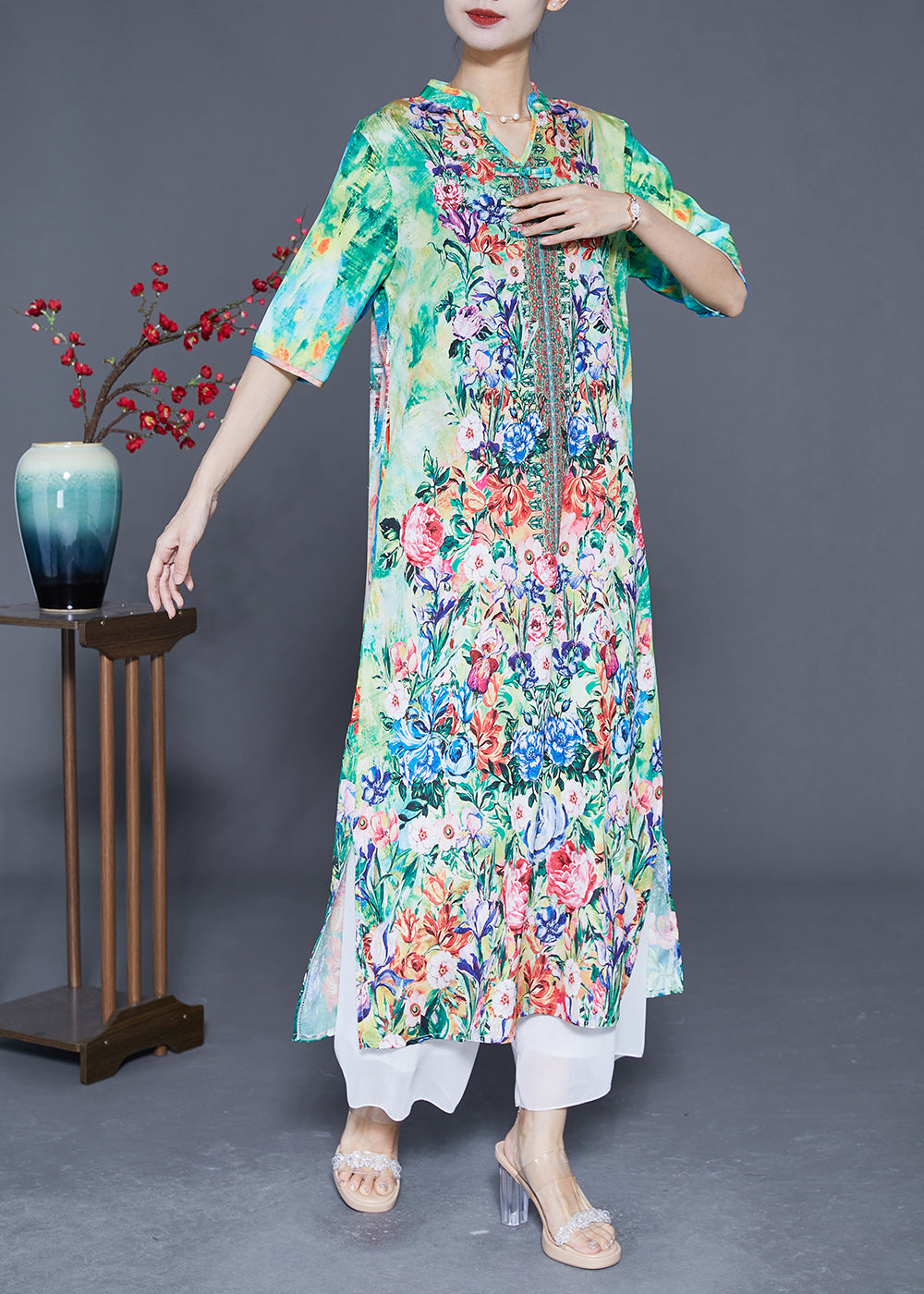 Beautifully Crafted Dress in a Classic Style