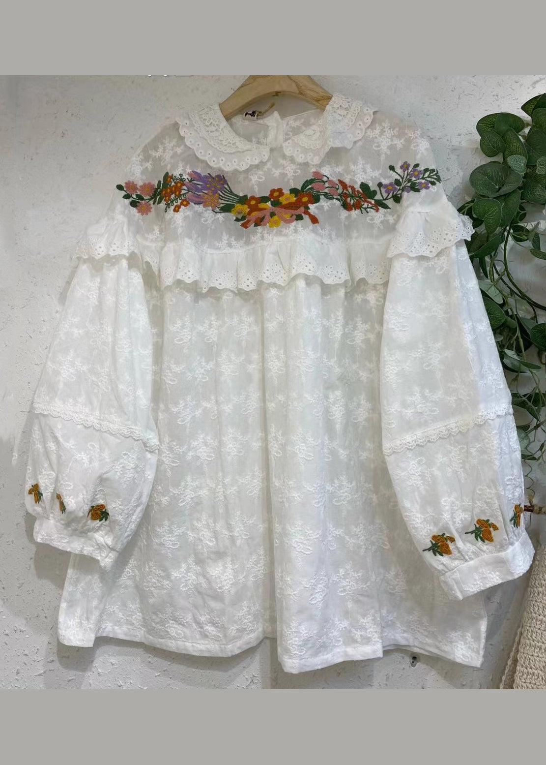 Classic Vintage Shirt with a Flattering Fit