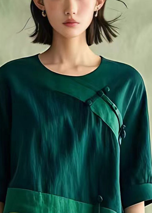 Sophisticated Blouse with a Clean Classic Look