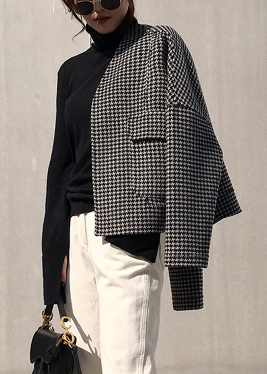 Well Tailored Coat with a Graceful Silhouette