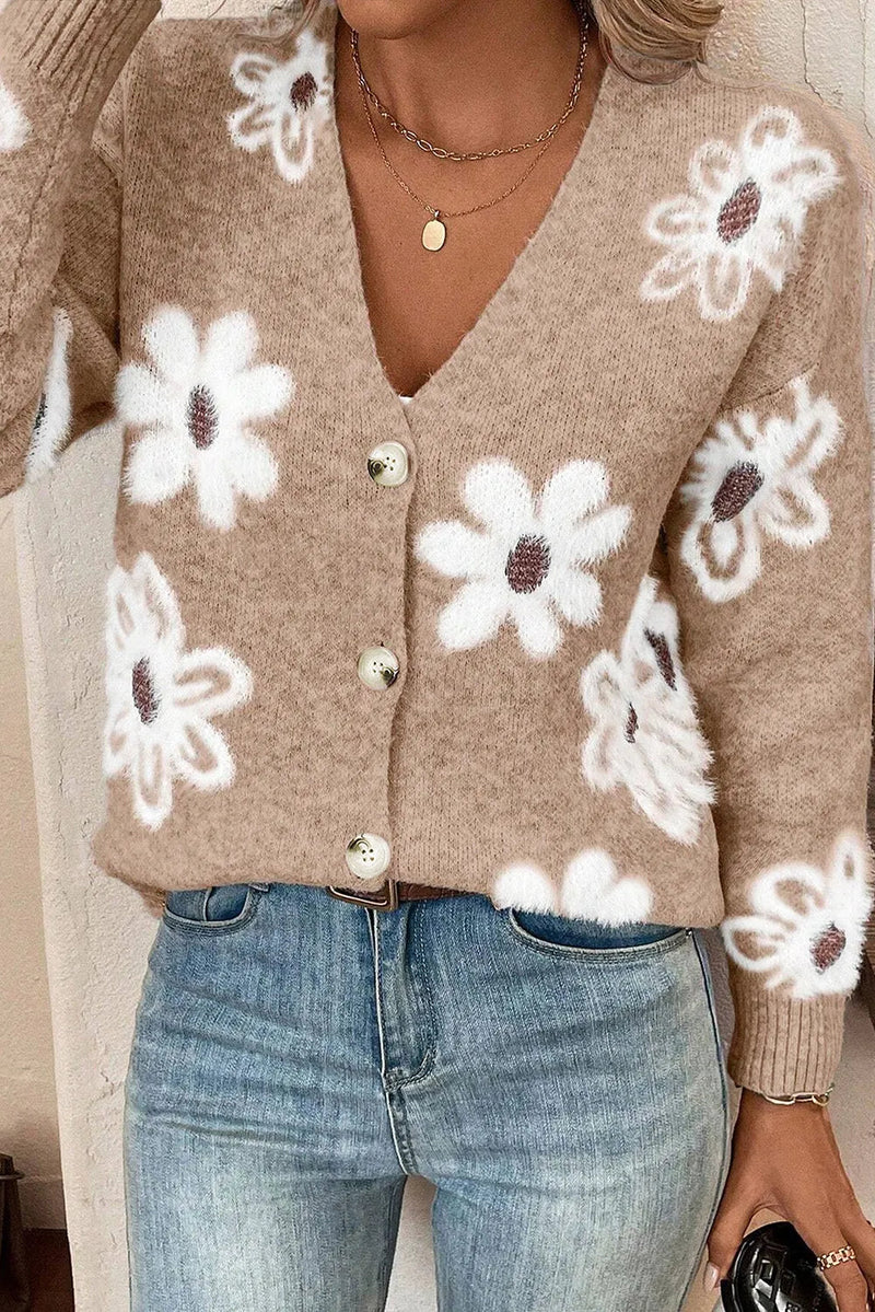 Well Tailored Cardigan with a Graceful Silhouette