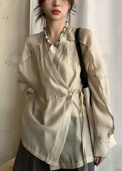 Sophisticated Blouse with a Clean Classic Look