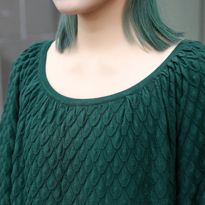Classic Vintage Sweater with a Flattering Fit