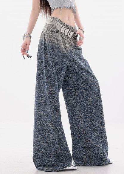 Well Tailored Pants with a Graceful Silhouette