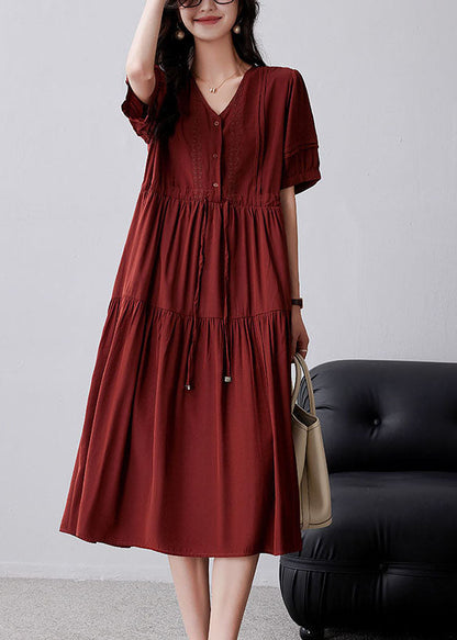 Beautifully Finished Dress in a Timeless Design