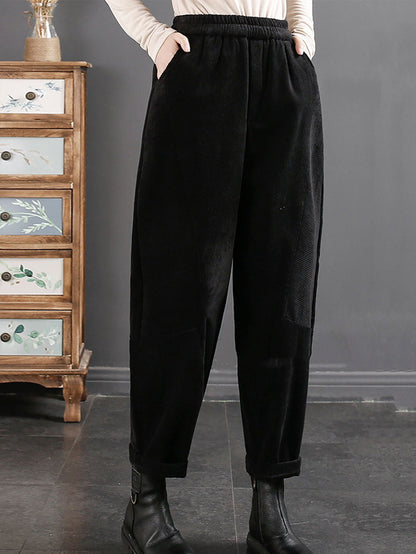 Effortlessly Elegant Pants with a Timeless Design