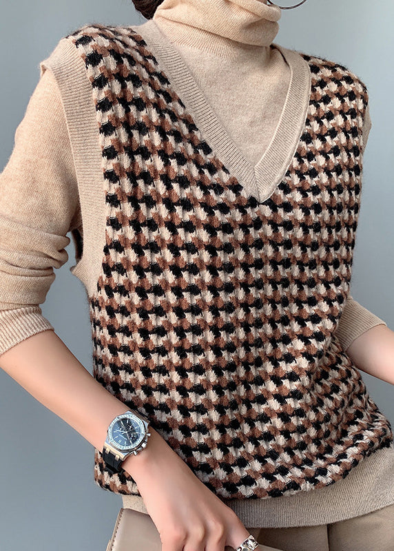 A Vintage Style Coat with Delicate Timeless Details