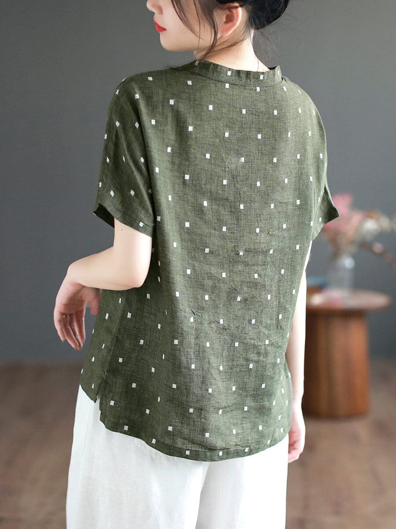 Effortlessly Elegant T-Shirt with a Timeless Design