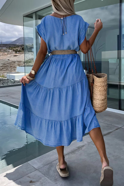 Effortlessly Elegant Dress with a Timeless Design
