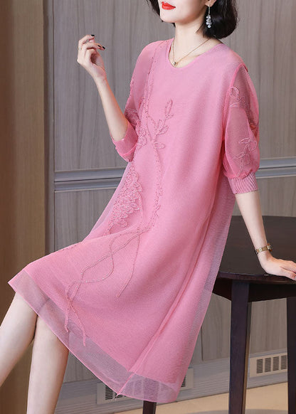 Beautifully Finished Dress in a Timeless Design
