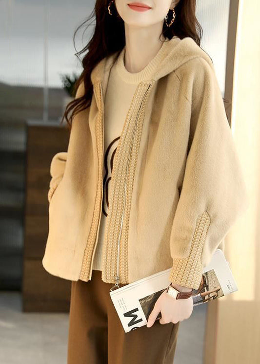 Well Tailored Coat with a Graceful Silhouette