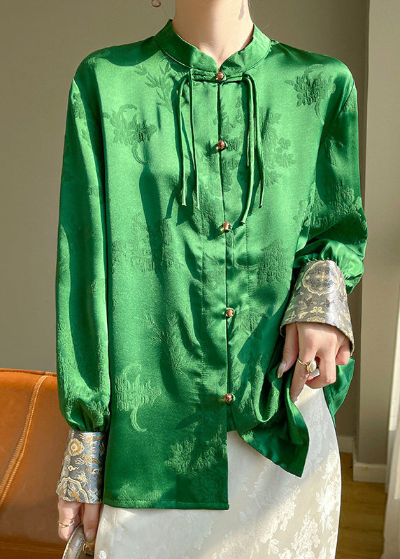 Classic Vintage Shirt with a Flattering Fit