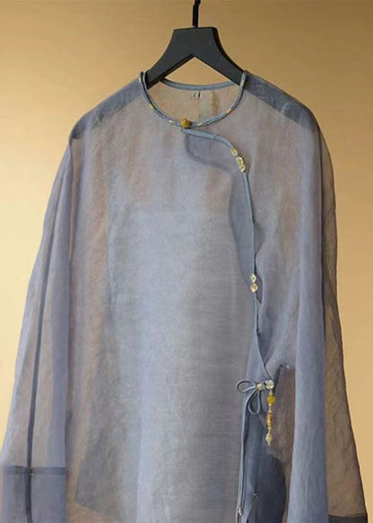 Well Tailored Shirt with a Graceful Silhouette