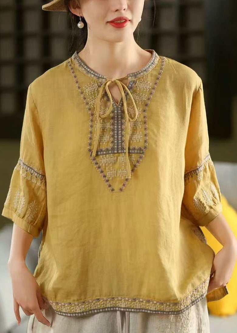 Sophisticated Blouse with a Clean Classic Look