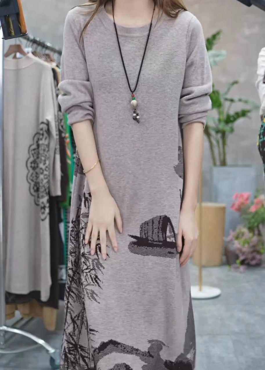 Classic Vintage Sweater with a Flattering Fit