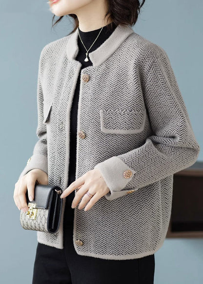 Beautifully Finished Coat in a Timeless Design