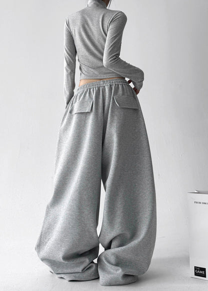 Well Tailored Pants with a Graceful Silhouette