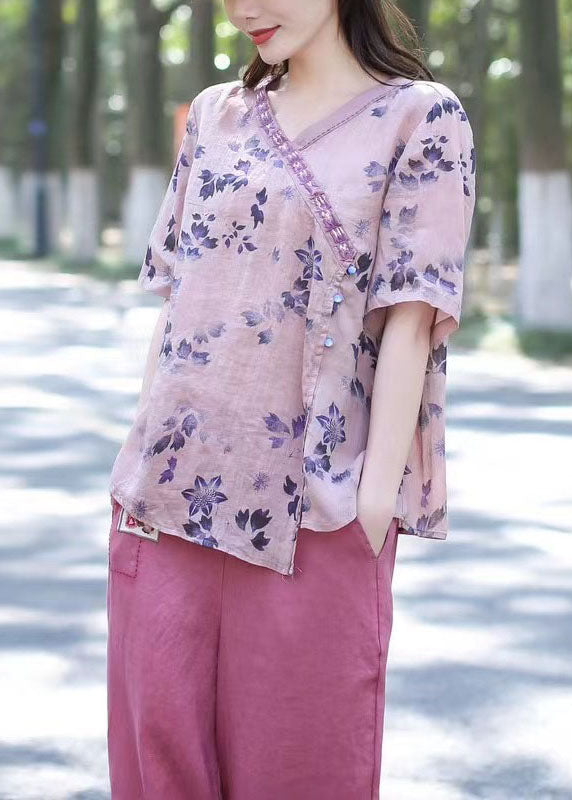 Well Tailored Top with a Graceful Silhouette