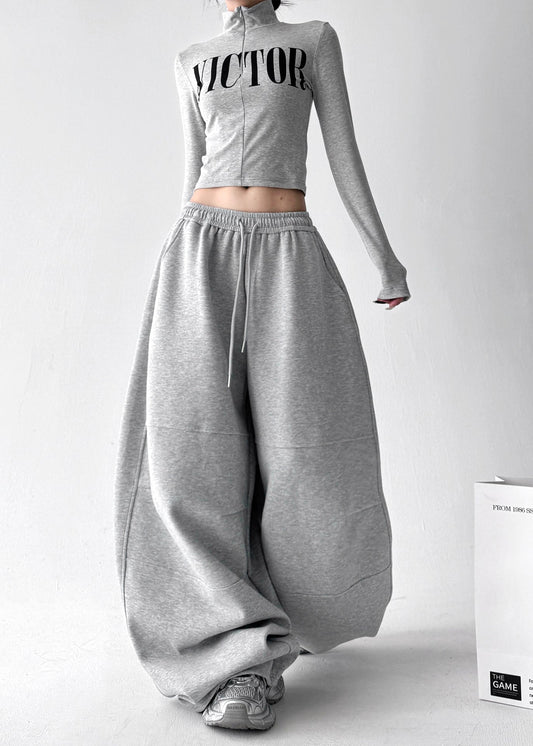Well Tailored Pants with a Graceful Silhouette