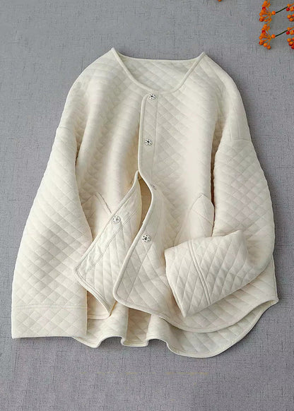 Beautifully Finished Coat in a Timeless Design