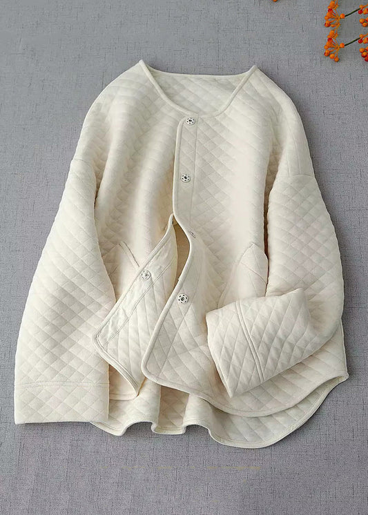 Beautifully Finished Coat in a Timeless Design