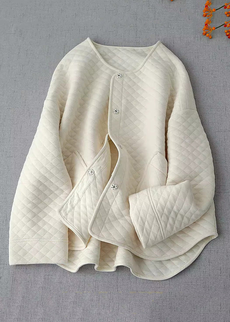 Beautifully Finished Coat in a Timeless Design
