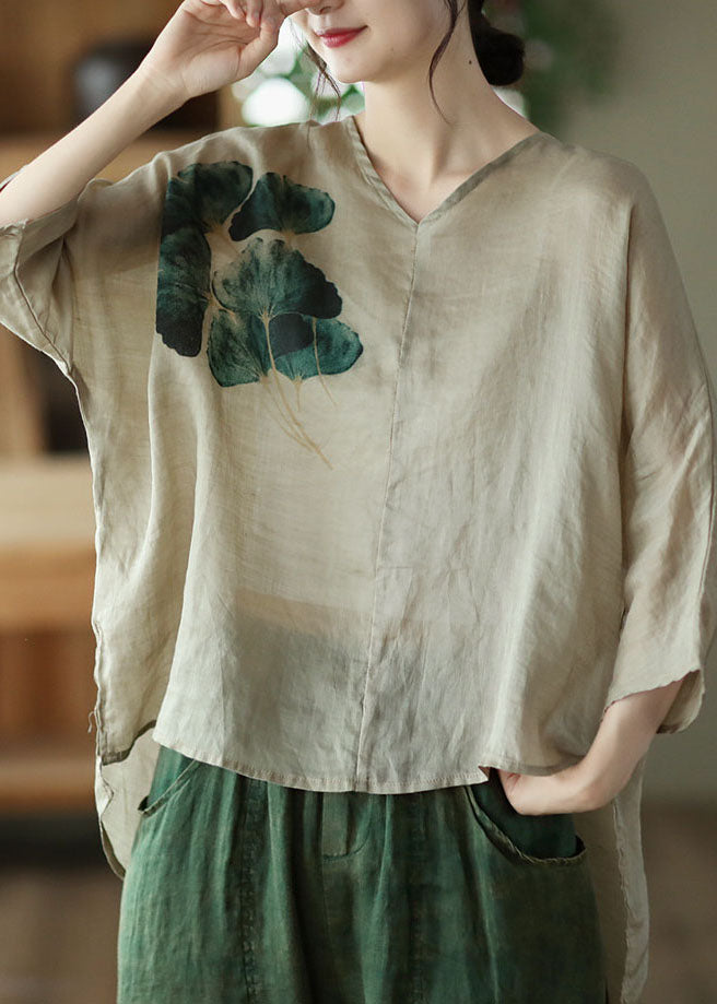 Classic Vintage Blouse with a Flattering Fit