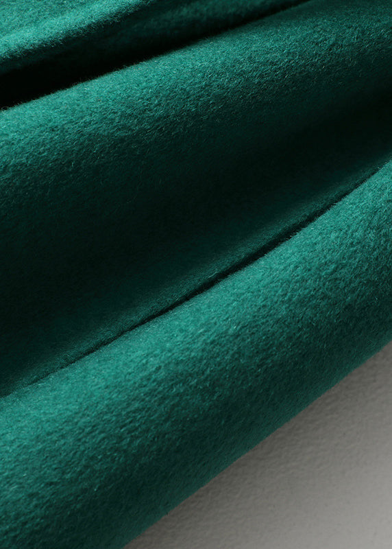 Beautifully Finished Coat in a Timeless Design
