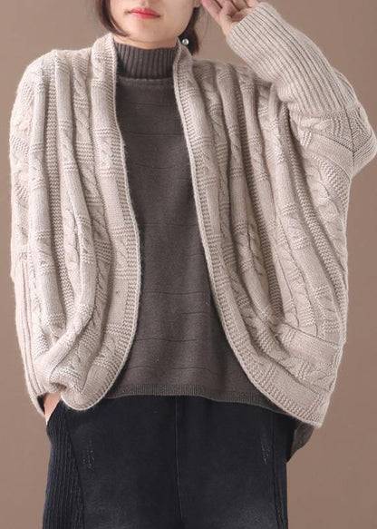 Effortlessly Elegant Sweater with a Timeless Design