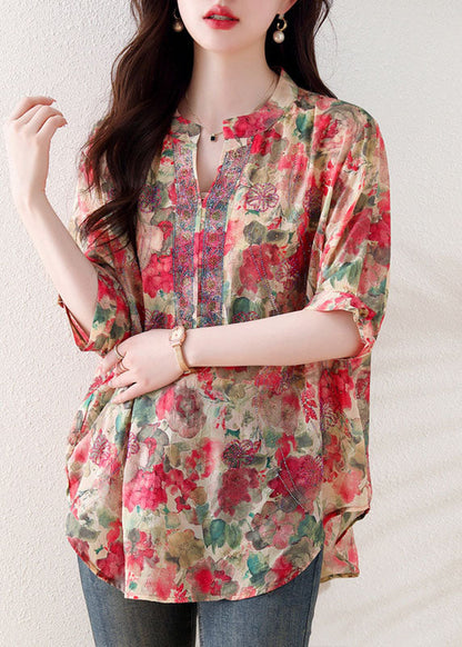 Classic Vintage Blouse with a Flattering Fit
