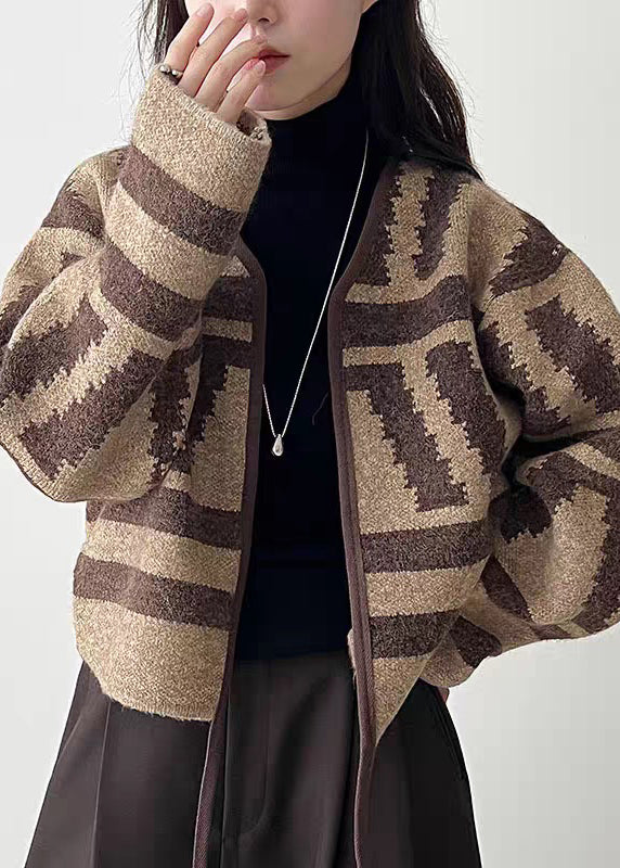 Elegantly Styled Cardigan for Everyday Wear