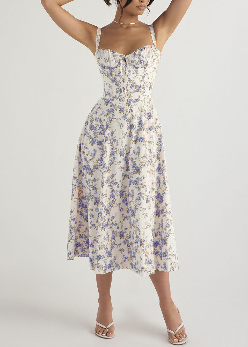 Classic Vintage Dress with a Flattering Fit