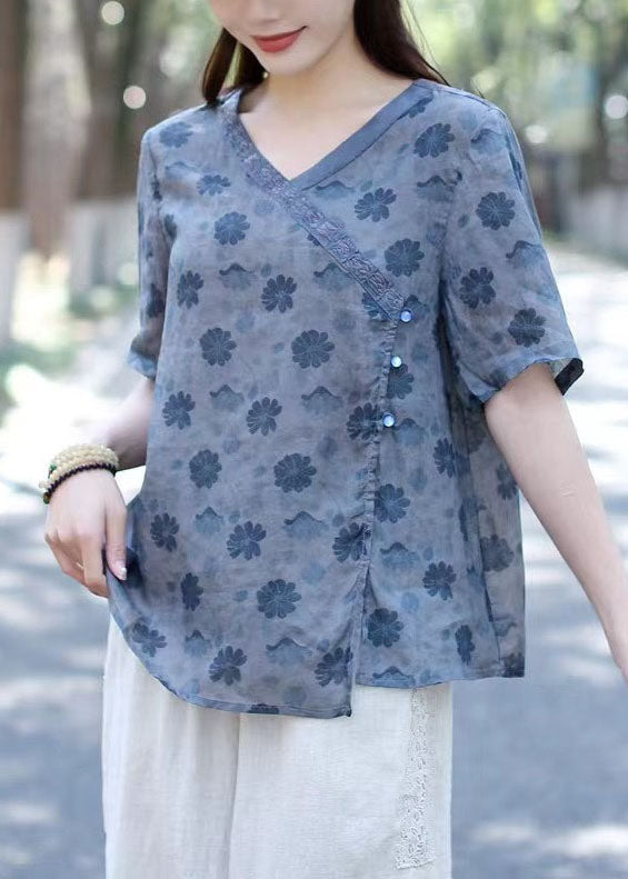 Classic Vintage Shirt with a Flattering Fit