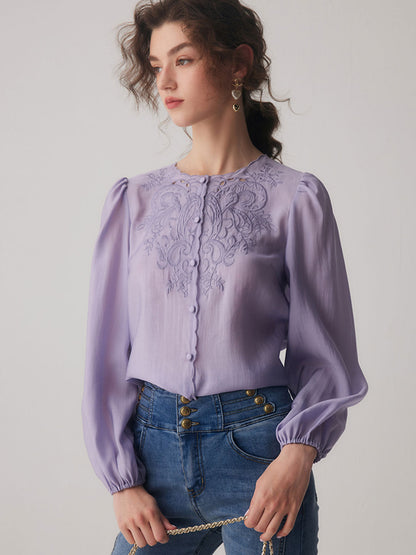 Well Tailored Shirt with a Graceful Silhouette